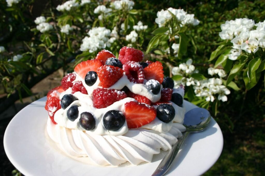 Pavlova med bær